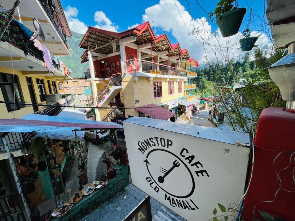 Non Stop Cafe Hostel & Stay Manāli Exterior foto