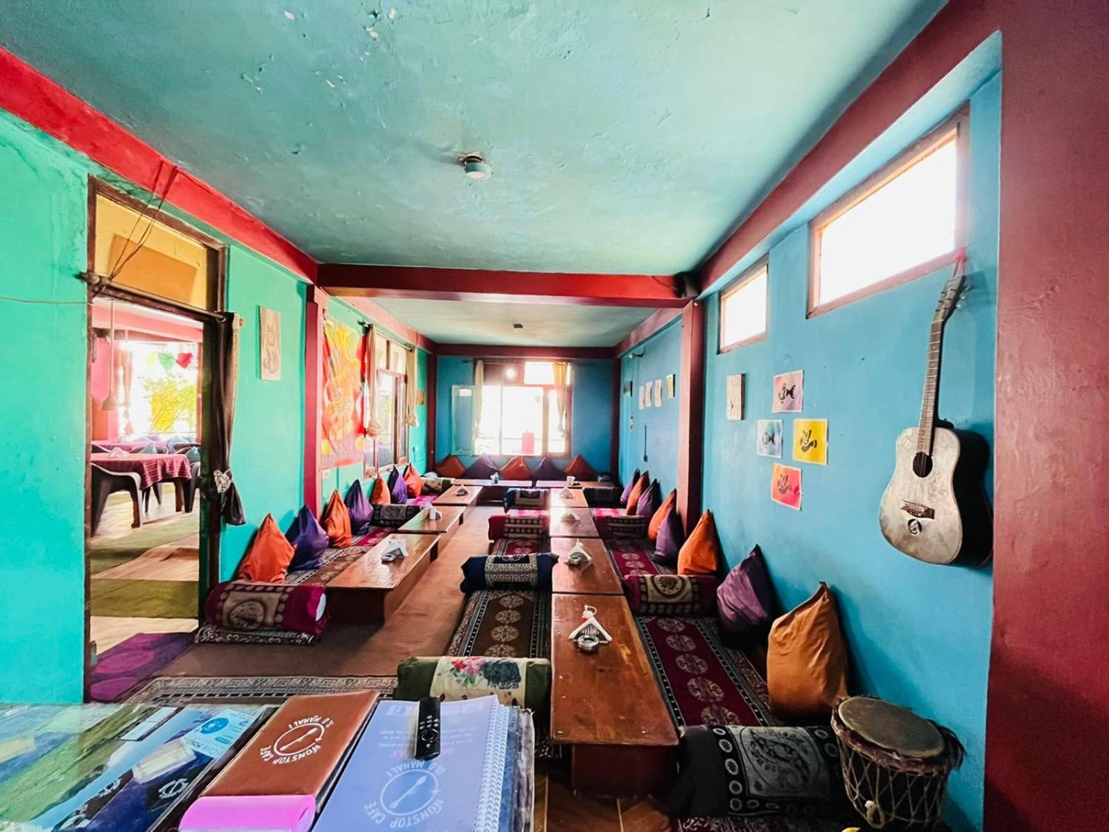 Non Stop Cafe Hostel & Stay Manāli Habitación foto