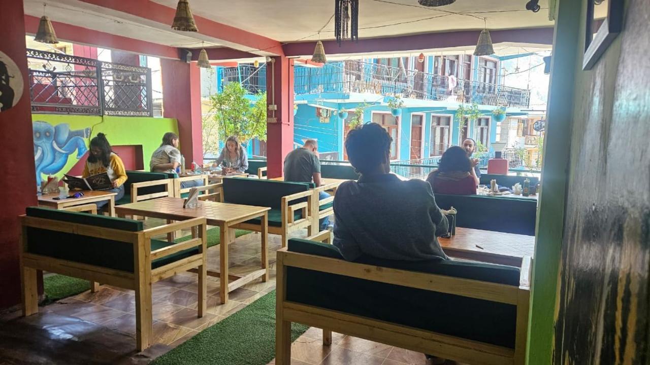 Non Stop Cafe Hostel & Stay Manāli Exterior foto