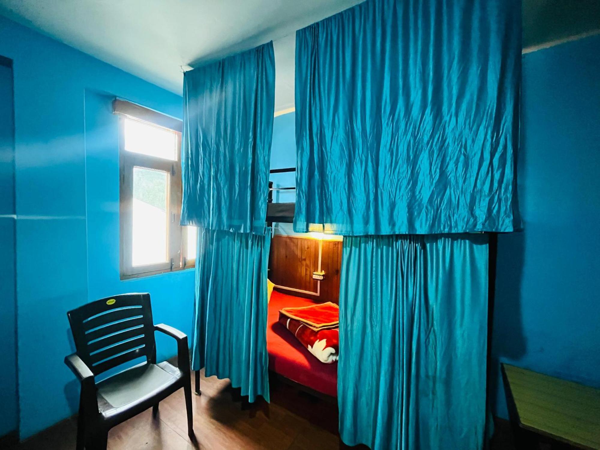 Non Stop Cafe Hostel & Stay Manāli Exterior foto